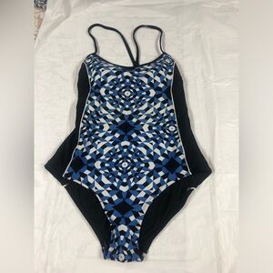 CATALINA SIZE MEDIUM 1 PIECE SWIMSUIT
